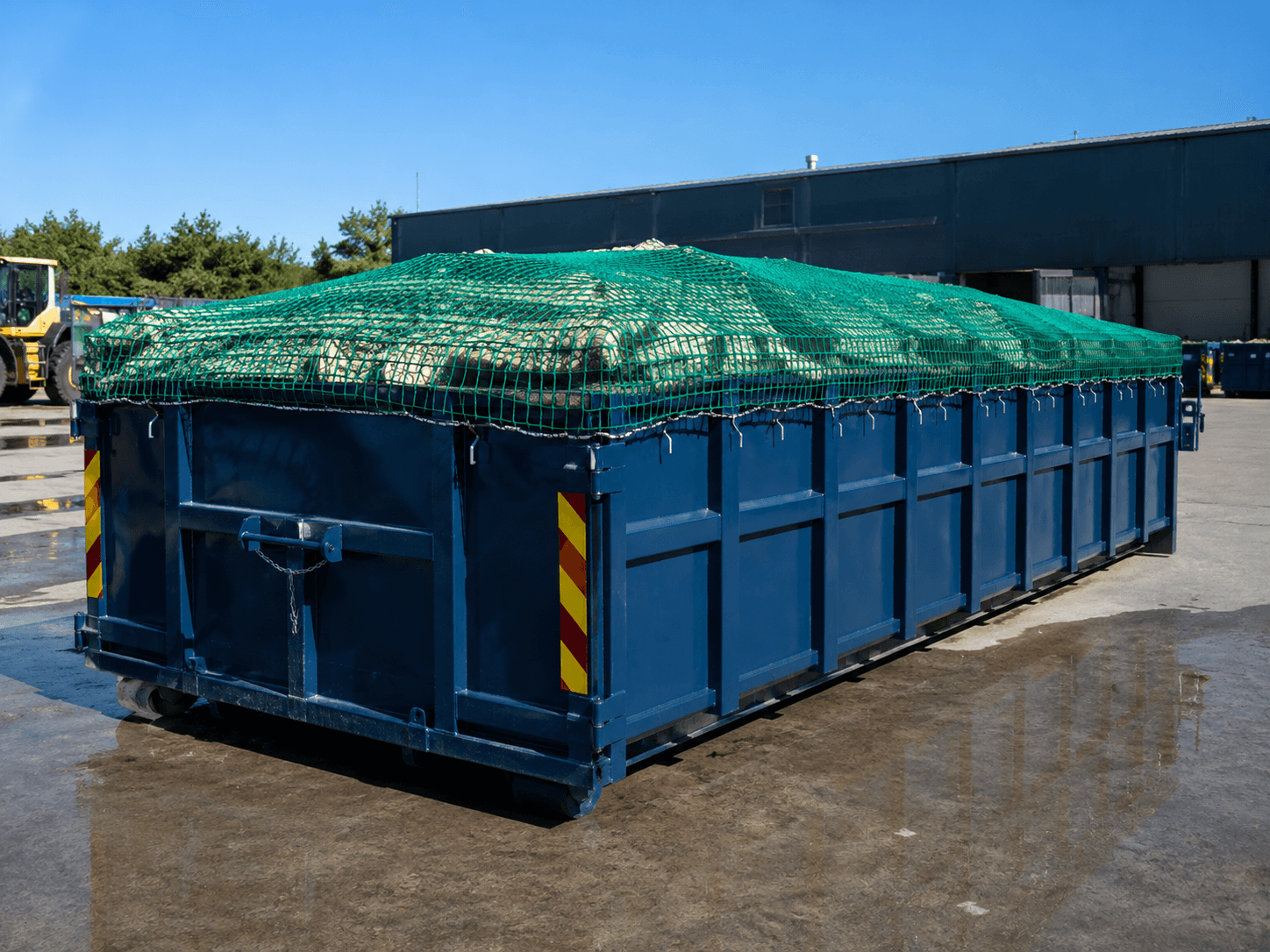 Container afdeknet op een vrachtcontainer